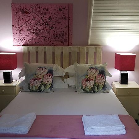 Knysna Herons Guest House ภายนอก รูปภาพ