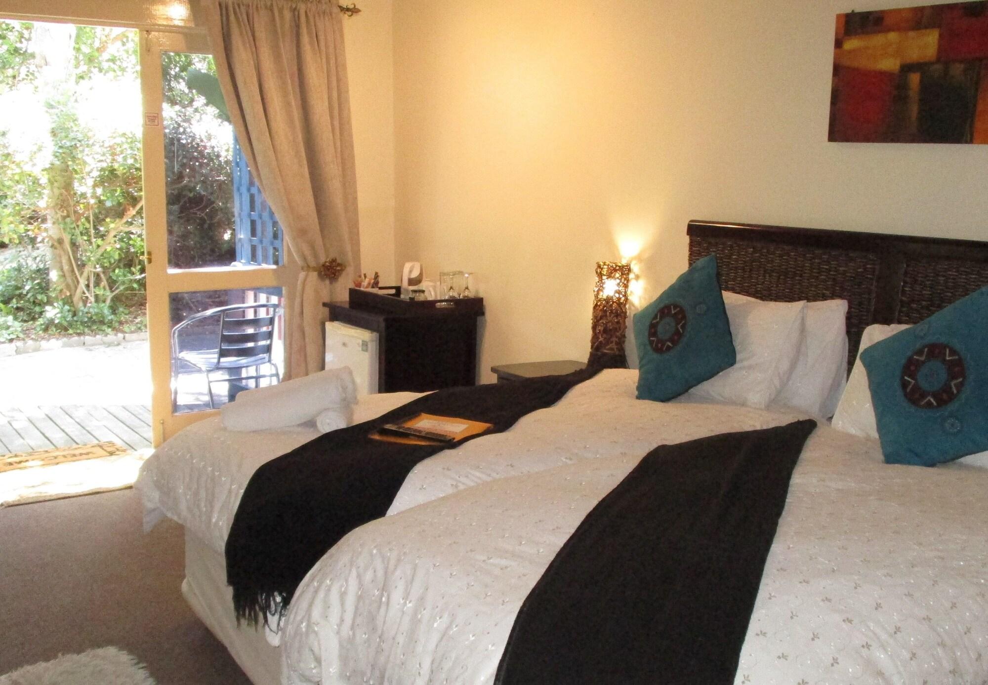 Knysna Herons Guest House ภายนอก รูปภาพ