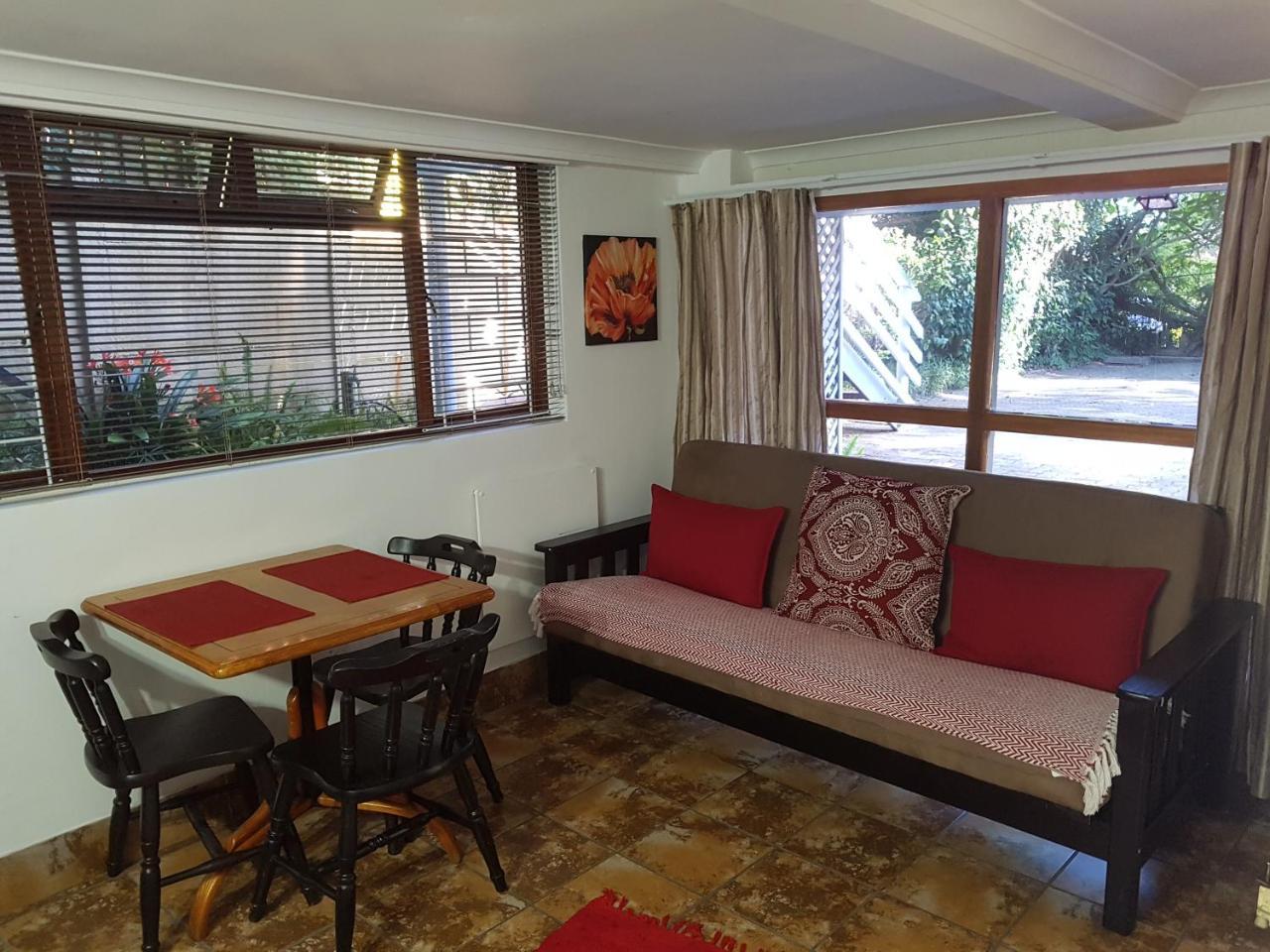 Knysna Herons Guest House ภายนอก รูปภาพ