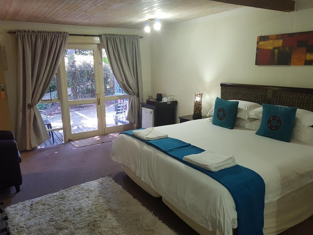 Knysna Herons Guest House ภายนอก รูปภาพ