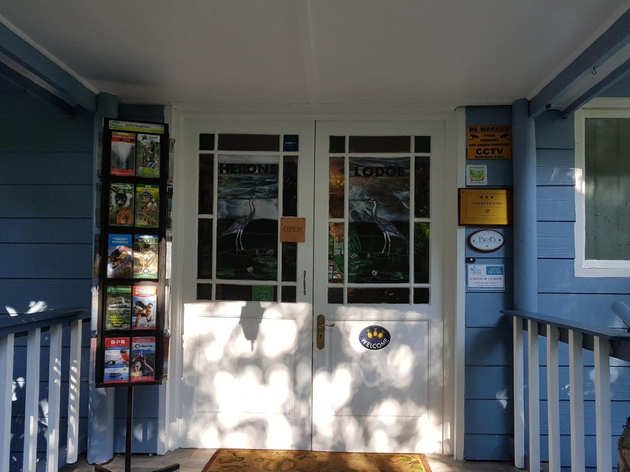 Knysna Herons Guest House ภายนอก รูปภาพ