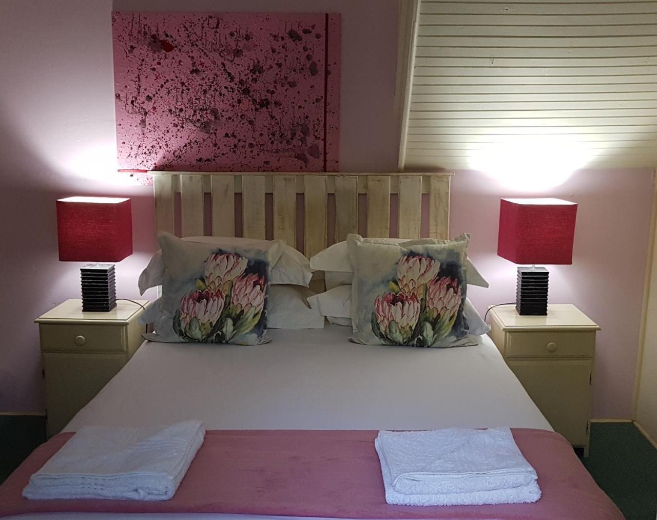 Knysna Herons Guest House ภายนอก รูปภาพ
