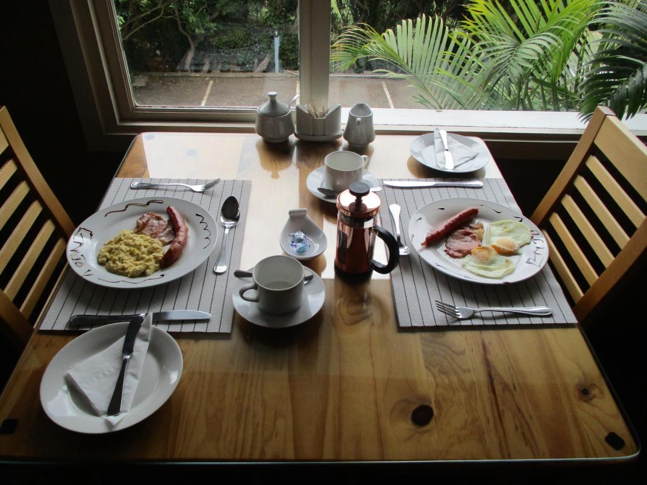 Knysna Herons Guest House ภายนอก รูปภาพ