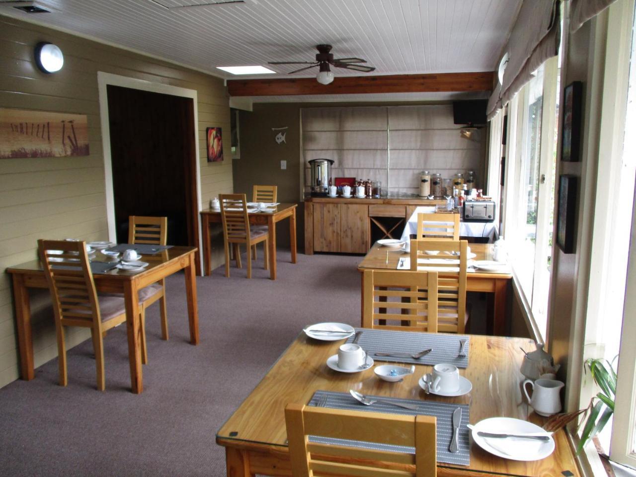Knysna Herons Guest House ภายนอก รูปภาพ