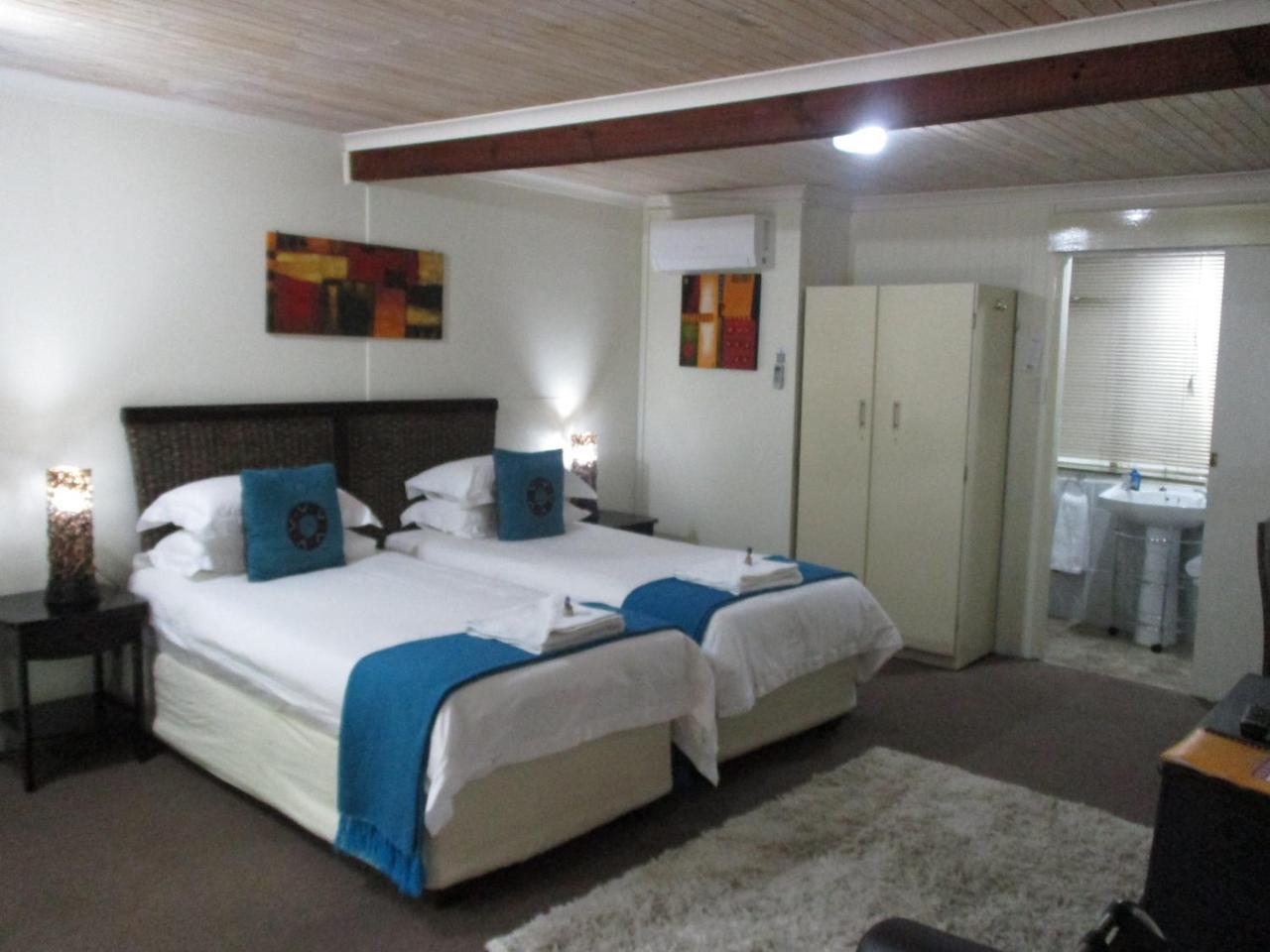 Knysna Herons Guest House ภายนอก รูปภาพ